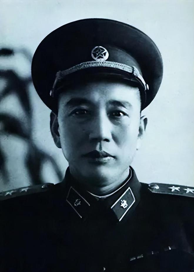 吸着氧气无法站立请一位老友代他投票开元棋牌网站徐海东最后一次参加大会(图1)