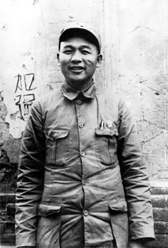 吸着氧气无法站立请一位老友代他投票开元棋牌网站徐海东最后一次参加大会(图5)